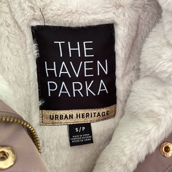 Beautiful thick coat - Picture 6 of 10